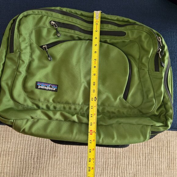 Used Green Patagonia Carry-on/Weekender bag MCL - Picture 15 of 16